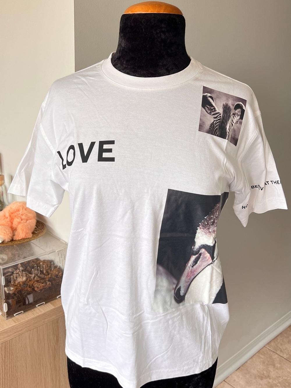 Burberry White Graphic 'LOVE' Swan Print Short Sleeve Tee